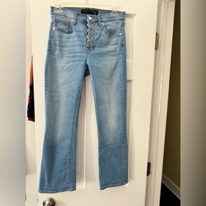 Veronica Beard cropped Amsterdam lighter washed Jean button front size 37